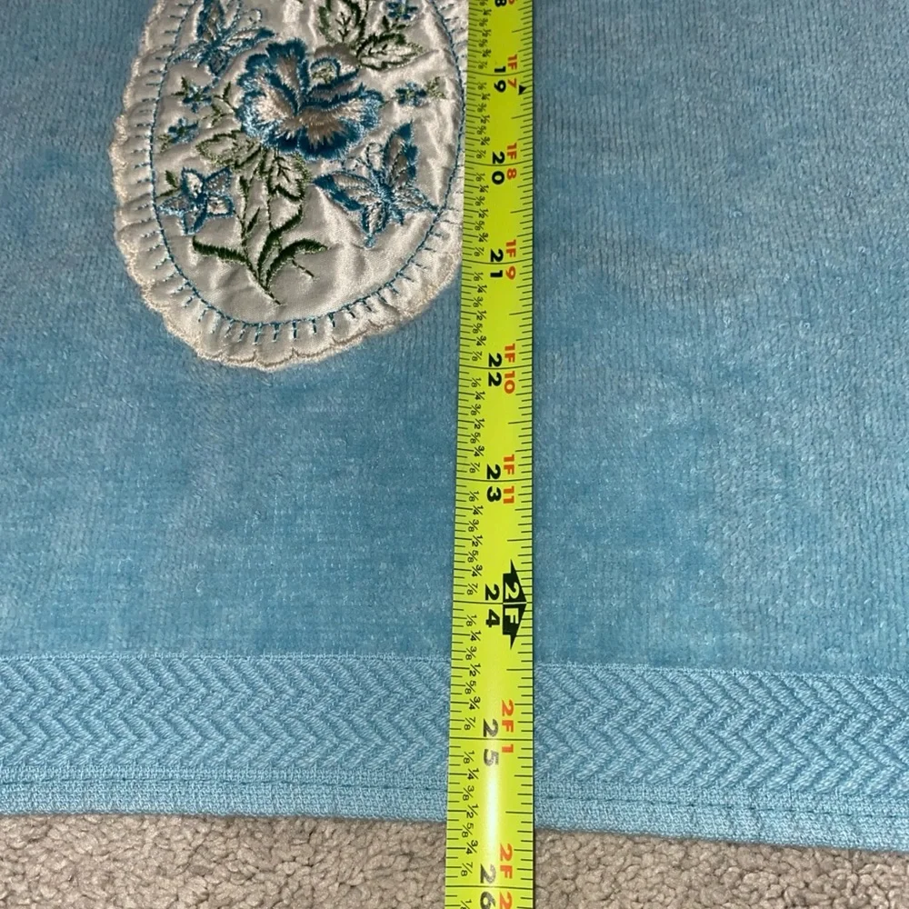 Fieldcrest cotton hand